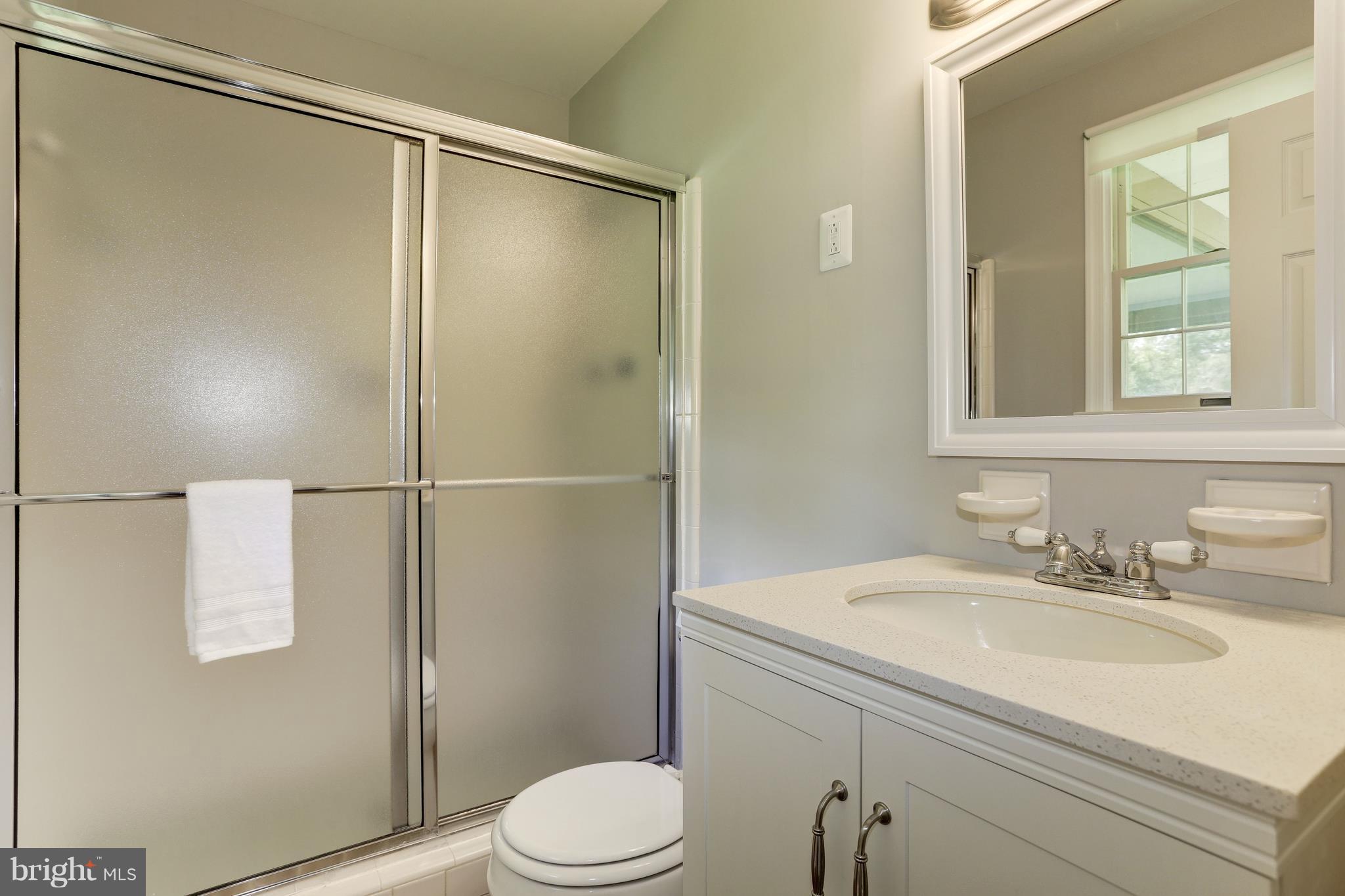 6433 Lochridge Road Columbia, MD 21044 - Photo 15 of 30 Bath (Master)