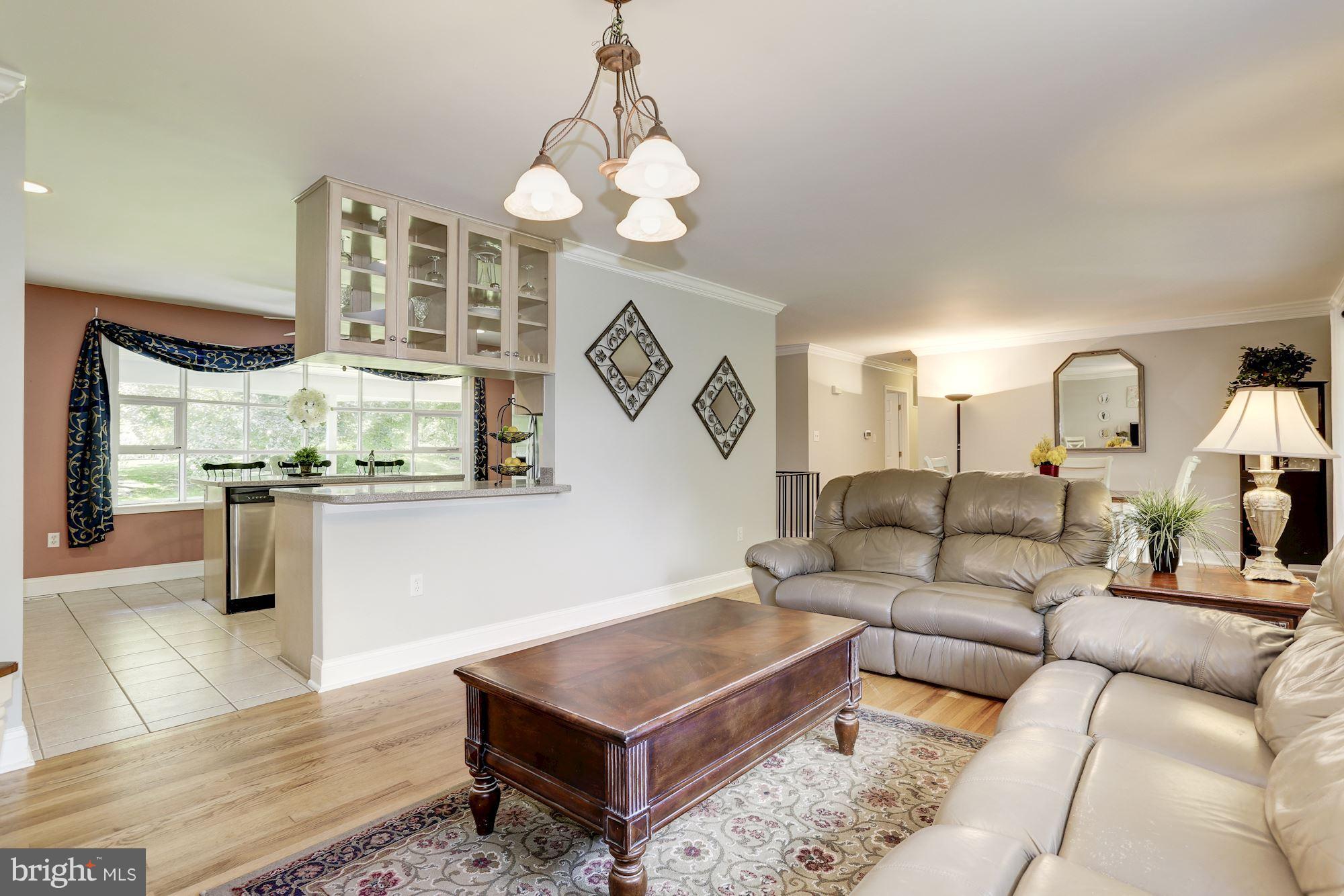 6433 Lochridge Road Columbia, MD 21044 - Photo 6 of 30 Family Room