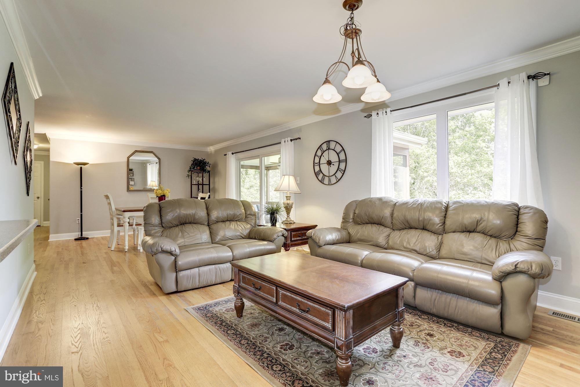 6433 Lochridge Road Columbia, MD 21044 - Photo 8 of 30 Family Room