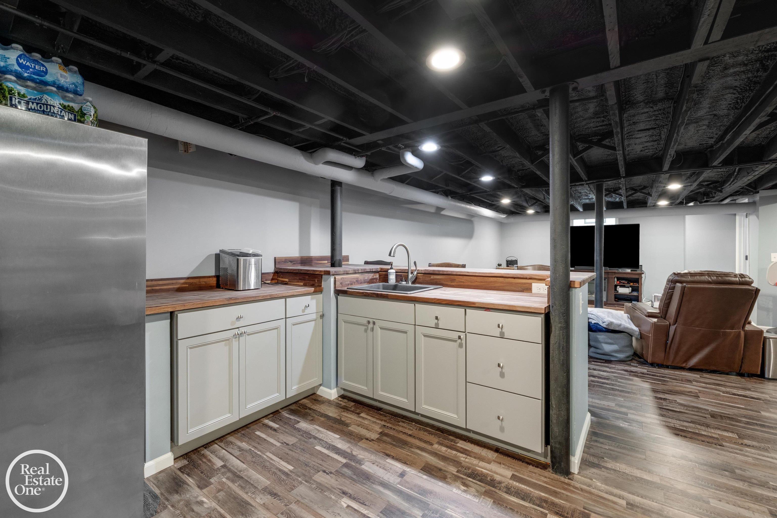 858 Bedford Road Grosse Pointe, MI 48230 - Photo 44 of 55 Basement