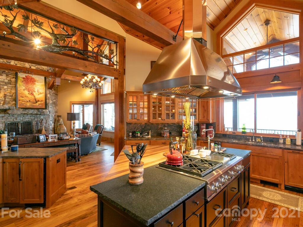 96 Wormy Chestnut Road Burnsville, NC 28714 - Photo 10 of 44 Gallery Image 10