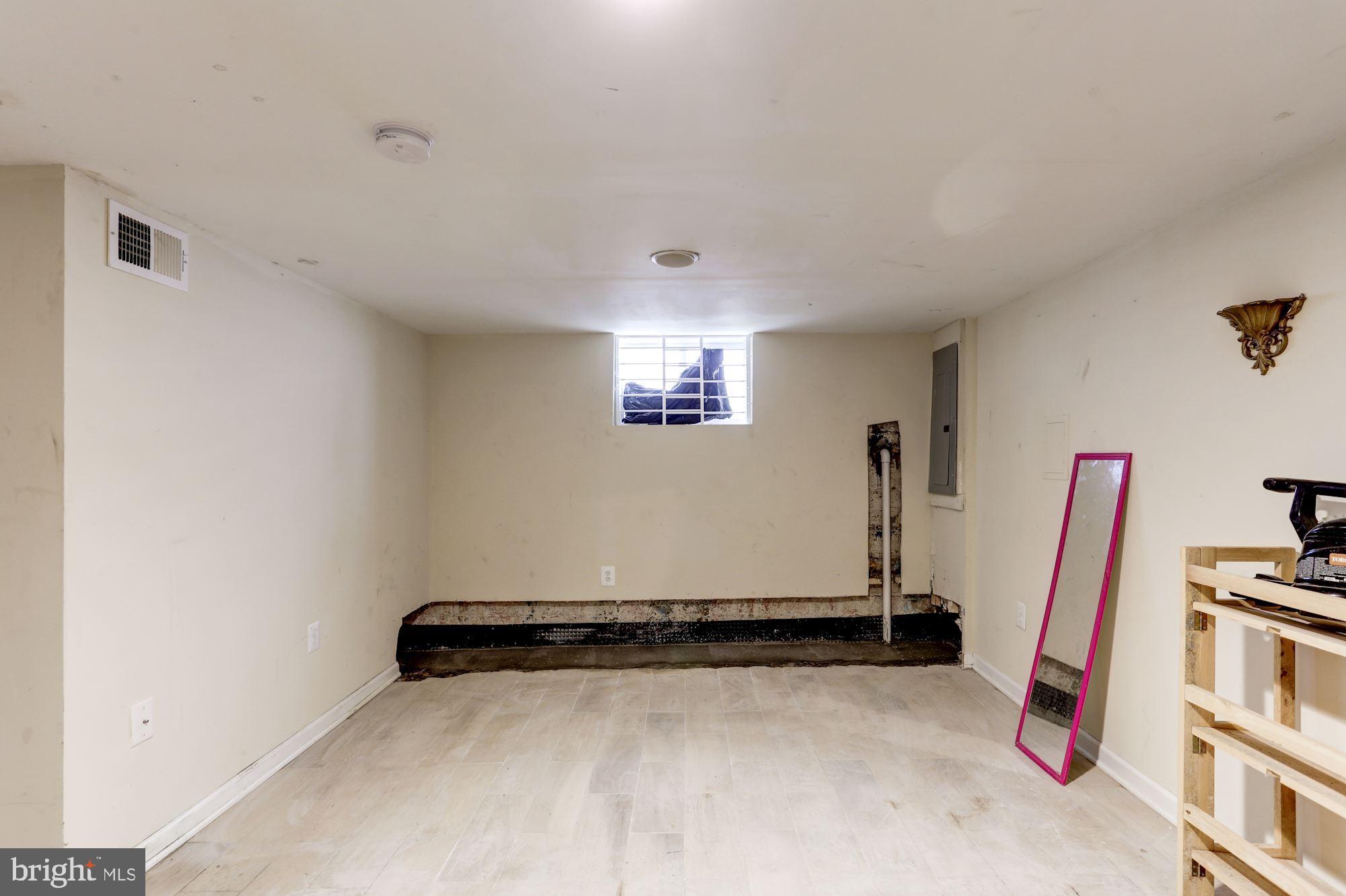 653 Raleigh Place Southeast Washington, DC 20032 - Photo 17 of 21 Gallery Image 17