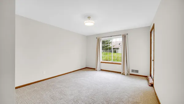 $210,000 | 3001 Columbine Circle, Unit F, Valparaiso, IN 46383