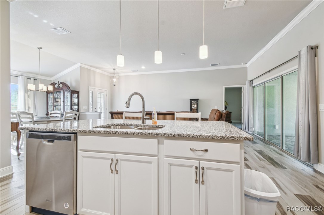 65 East Boston Street Hernando, FL 34442 - Photo 21 of 100 Facing the living room