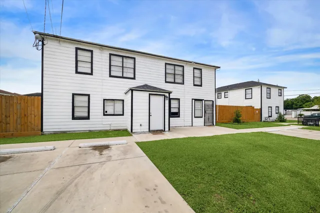 $550,000 | 904 Beverly Avenue, Pasadena, TX 77506