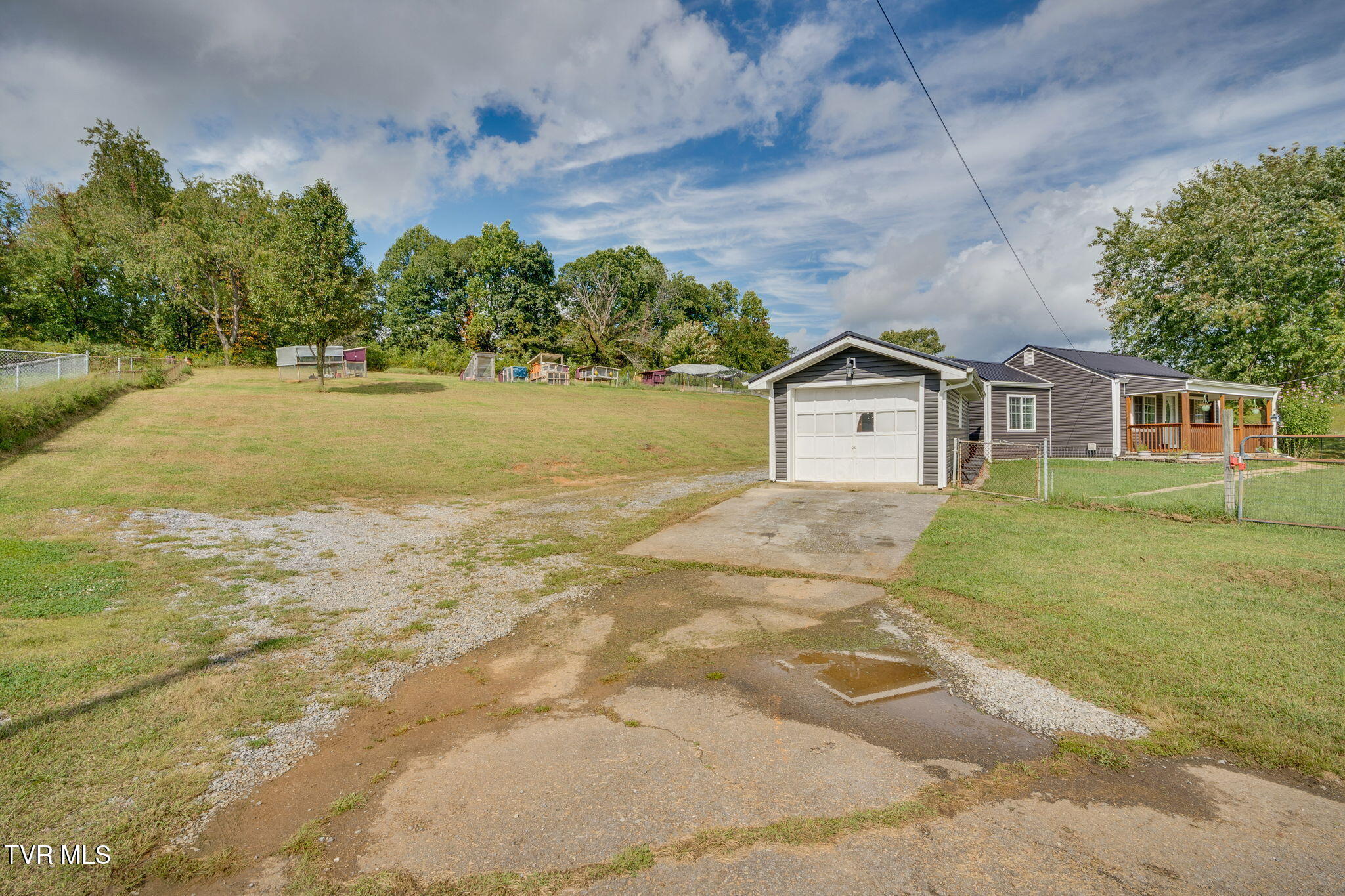 2032 Granby Road Kingsport, TN 37665 - Photo 20 of 33 019
