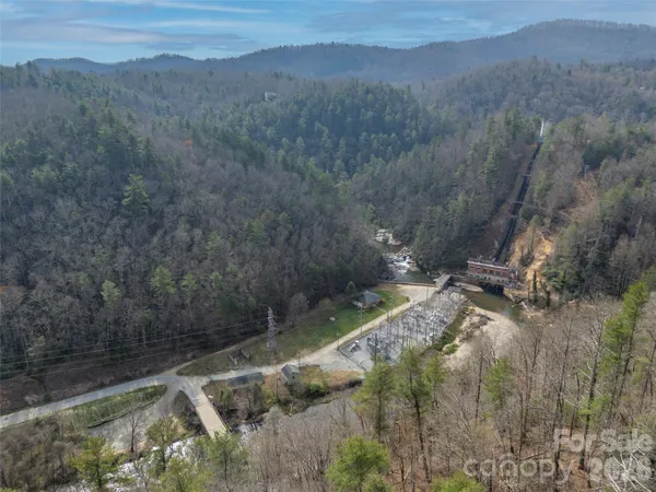 $1,125,000 | 666 Never Blue Road, Flat Rock, NC 28731