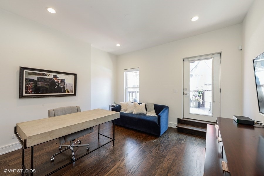 1439 North Dearborn Street, Unit 2 Chicago, IL 60610 - Photo 11 of 15