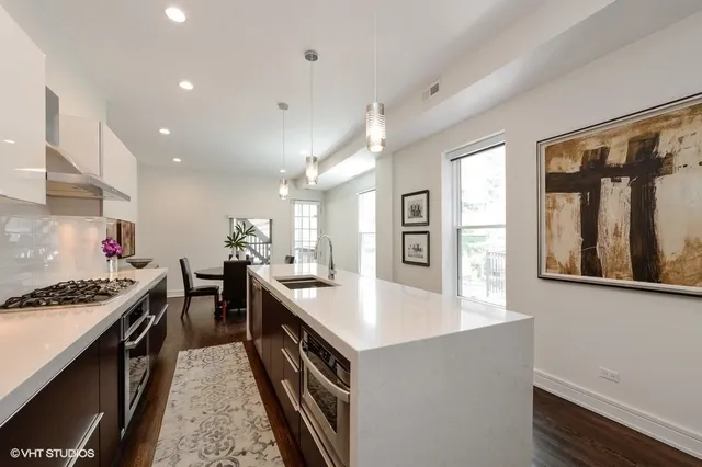 $1,595,000 | 1439 North Dearborn Street, Unit 2, Chicago, IL 60610