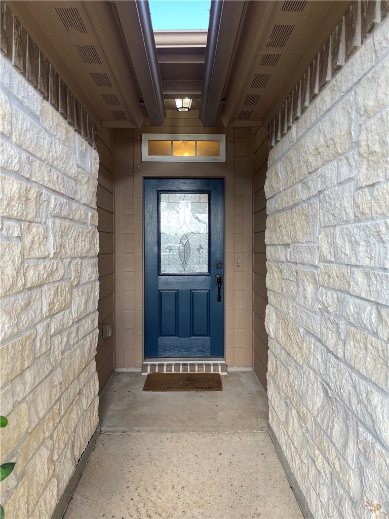 103 Sandollar Circle Fulton, TX 78382 - Photo 4 of 25 a view of an entryway with a room