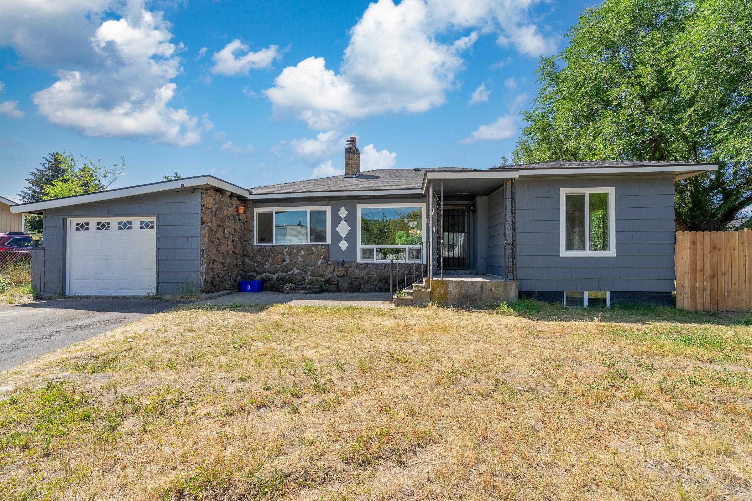 44 East Graves Road Spokane, WA 99218 - Photo 2 of 38