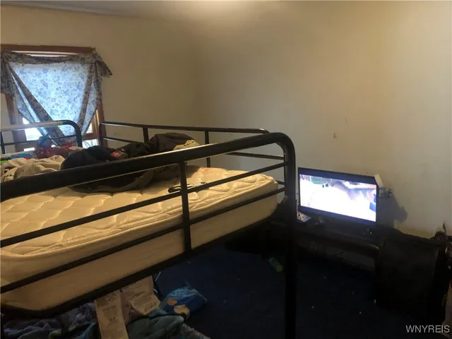 $89,900 | 129 12th Street, Niagara Falls, NY 14303