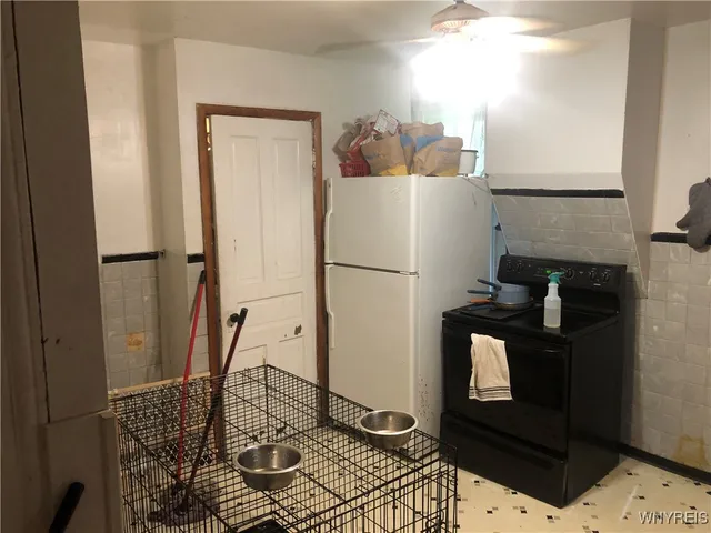 $89,900 | 129 12th Street, Niagara Falls, NY 14303