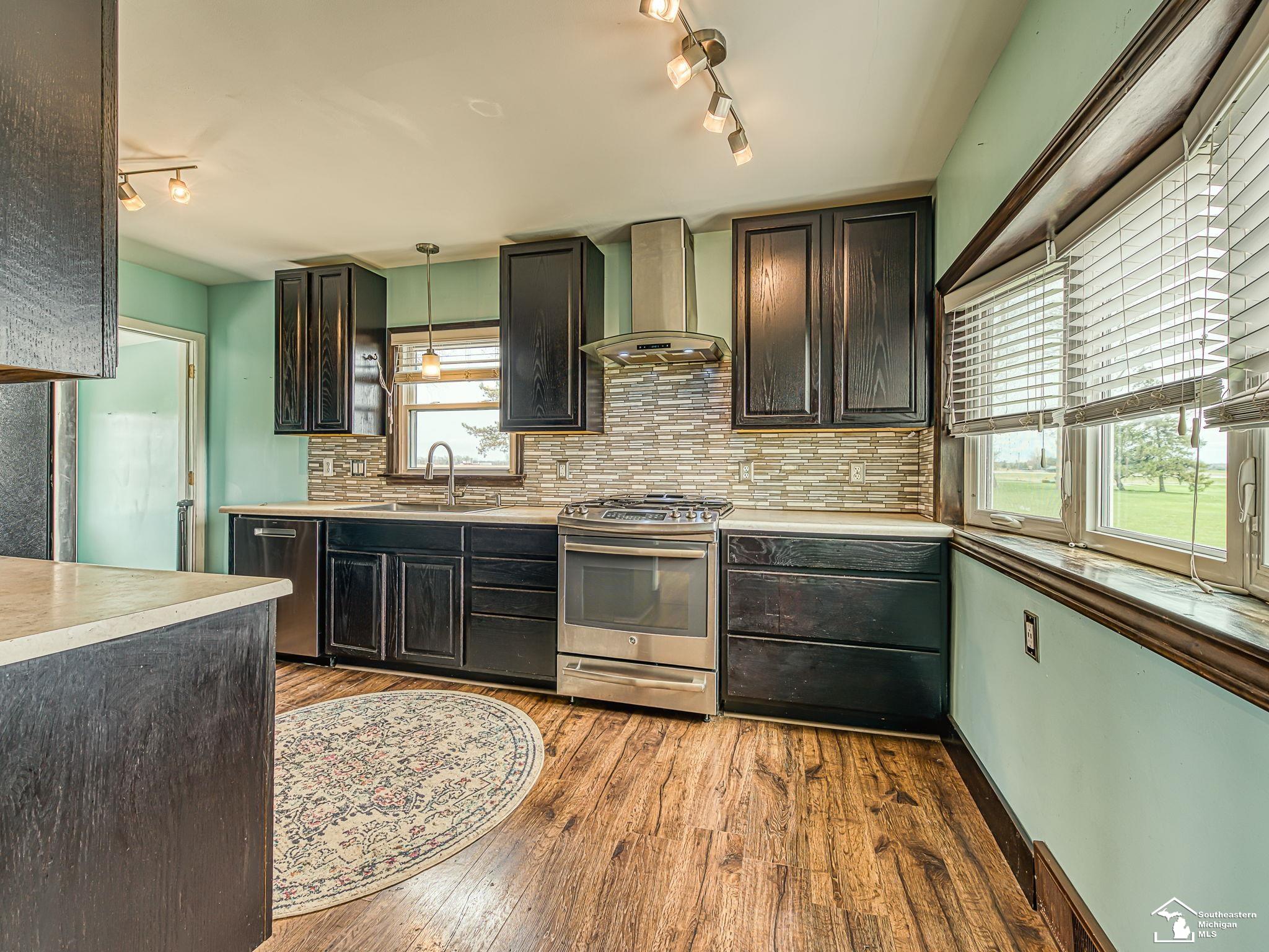 7650 South Custer Road Monroe, MI 48161 - Photo 3 of 34