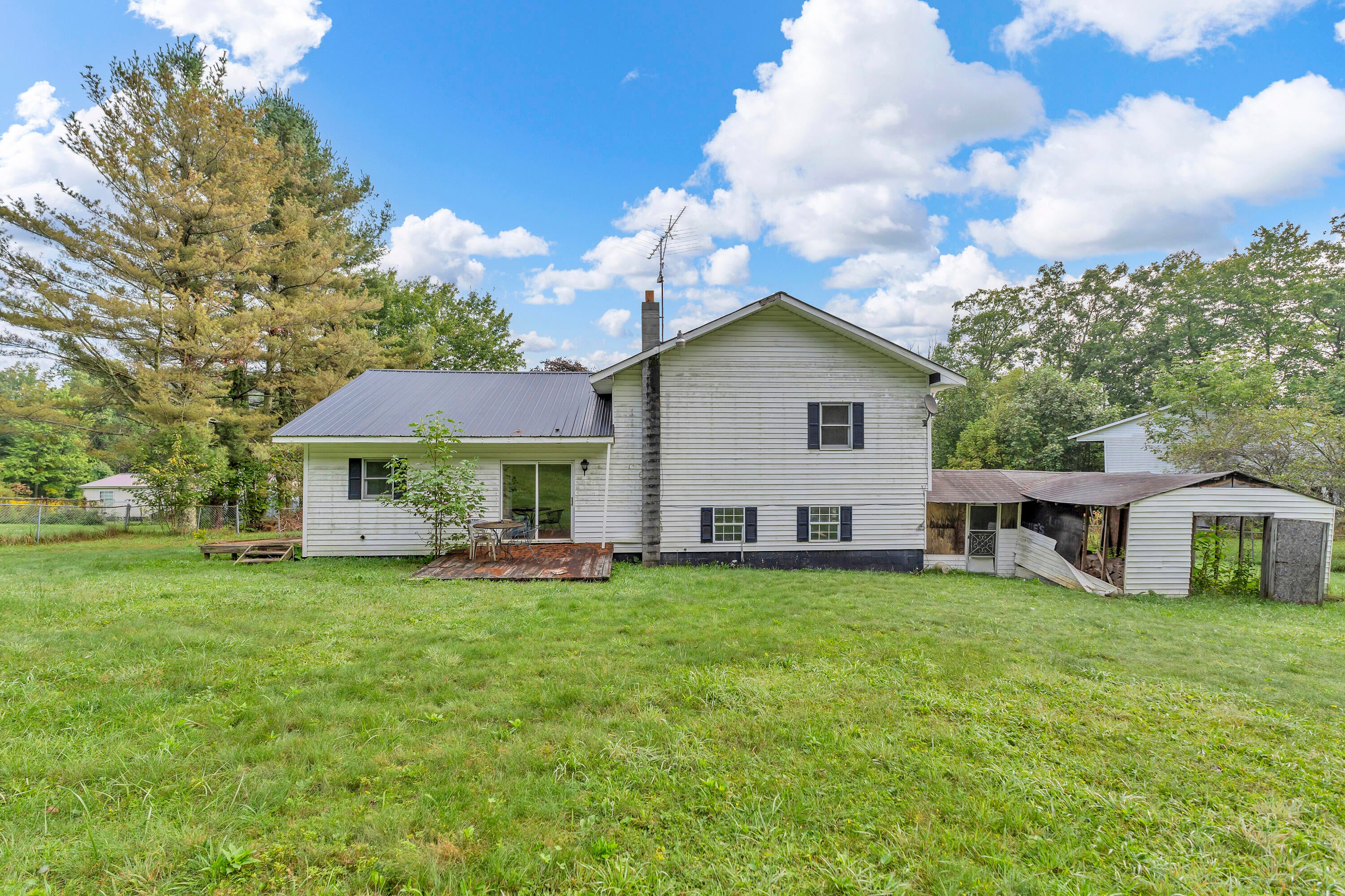 173 Cemetery Road Charmco, WV 25958 - Photo 22 of 43 Gallery Image 22