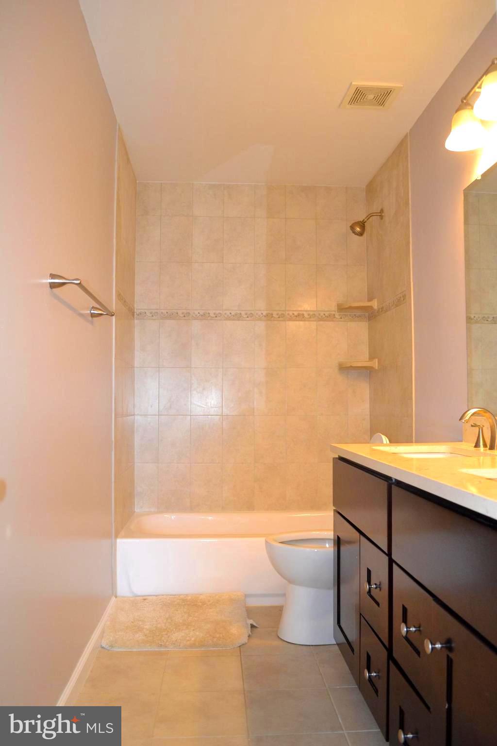 2048 Madrillon Road Vienna, VA 22182 - Photo 38 of 56 Hallway Full Bathroom