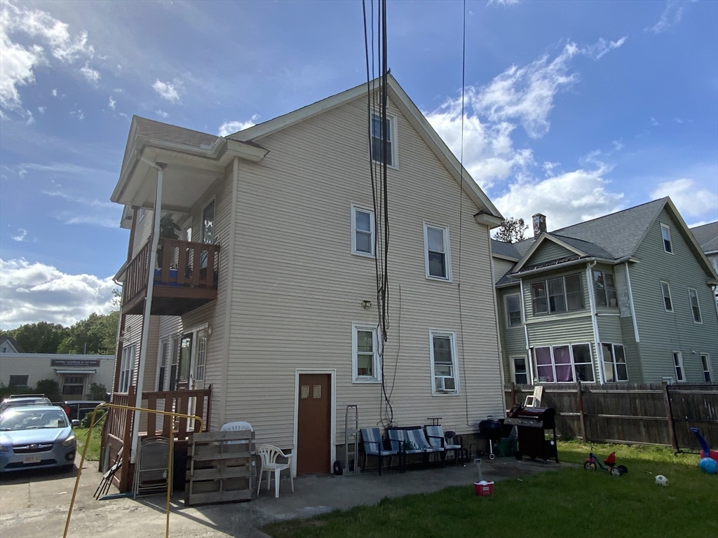 907-909 Liberty Street Springfield, MA 01104 - Photo 13 of 30