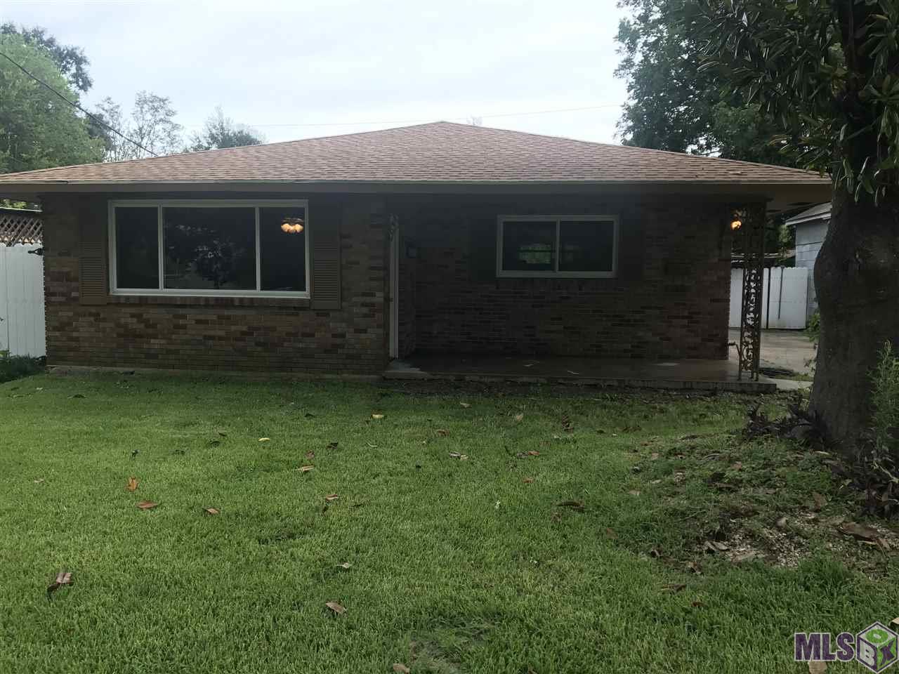 3824 Hollywood Street Baton Rouge, LA 70805 - Photo 1 of 22 Front yard