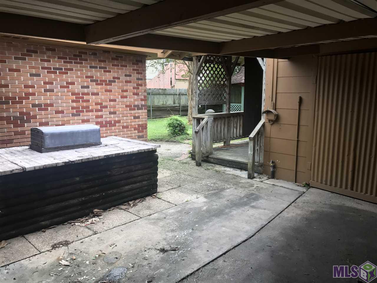 3824 Hollywood Street Baton Rouge, LA 70805 - Photo 20 of 22 Courtyard