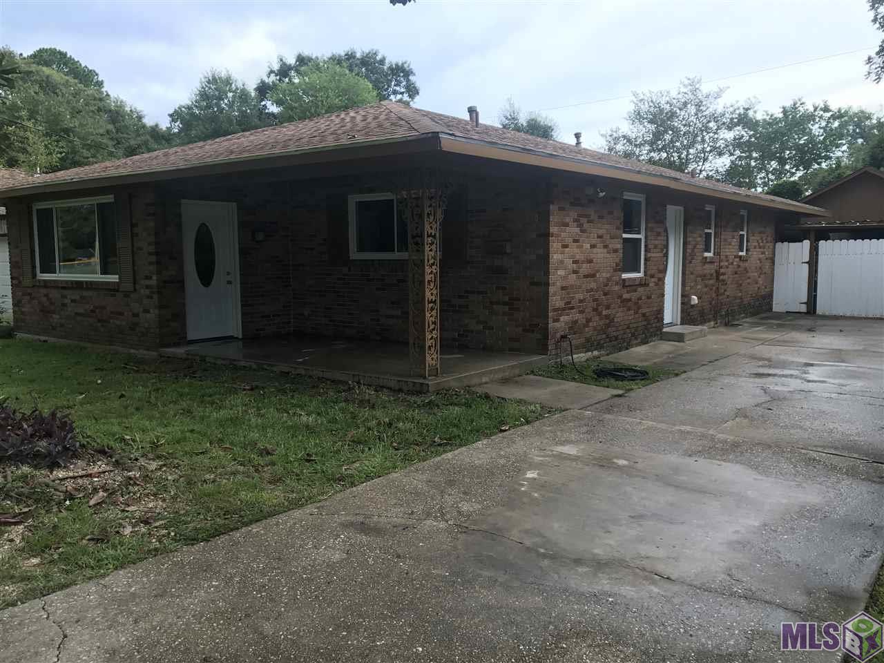 3824 Hollywood Street Baton Rouge, LA 70805 - Photo 2 of 22 Driveway