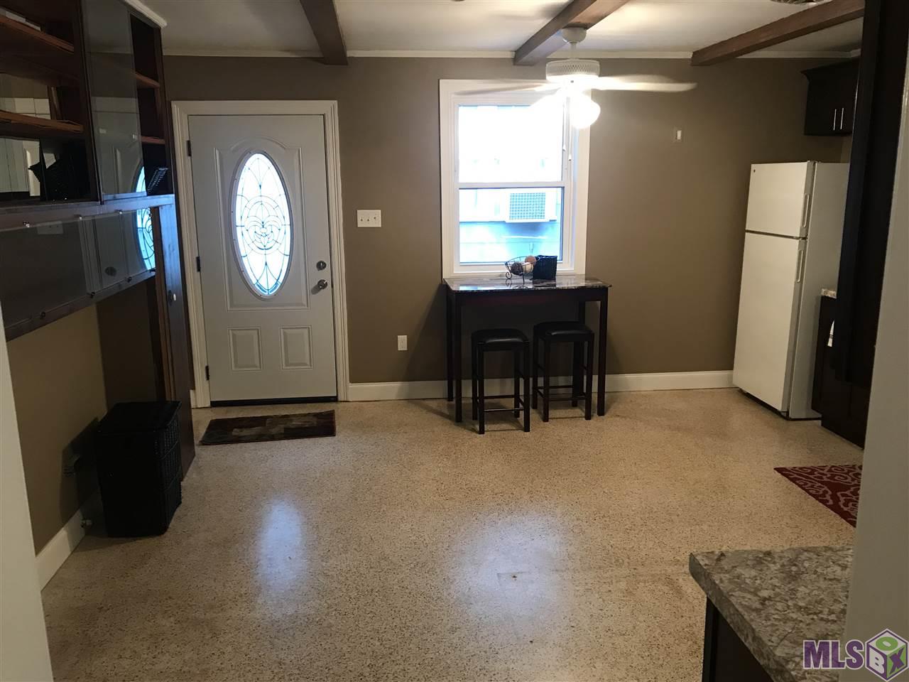 3824 Hollywood Street Baton Rouge, LA 70805 - Photo 4 of 22 Den to Kitchen view