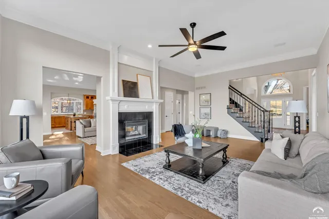 $1,295,000 | 927 North 1464th Road, Lawrence, KS 66049