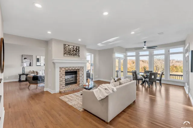 $1,295,000 | 927 North 1464th Road, Lawrence, KS 66049