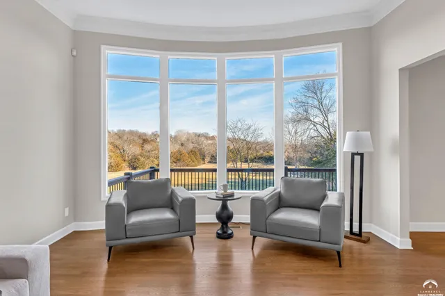 $1,295,000 | 927 North 1464th Road, Lawrence, KS 66049