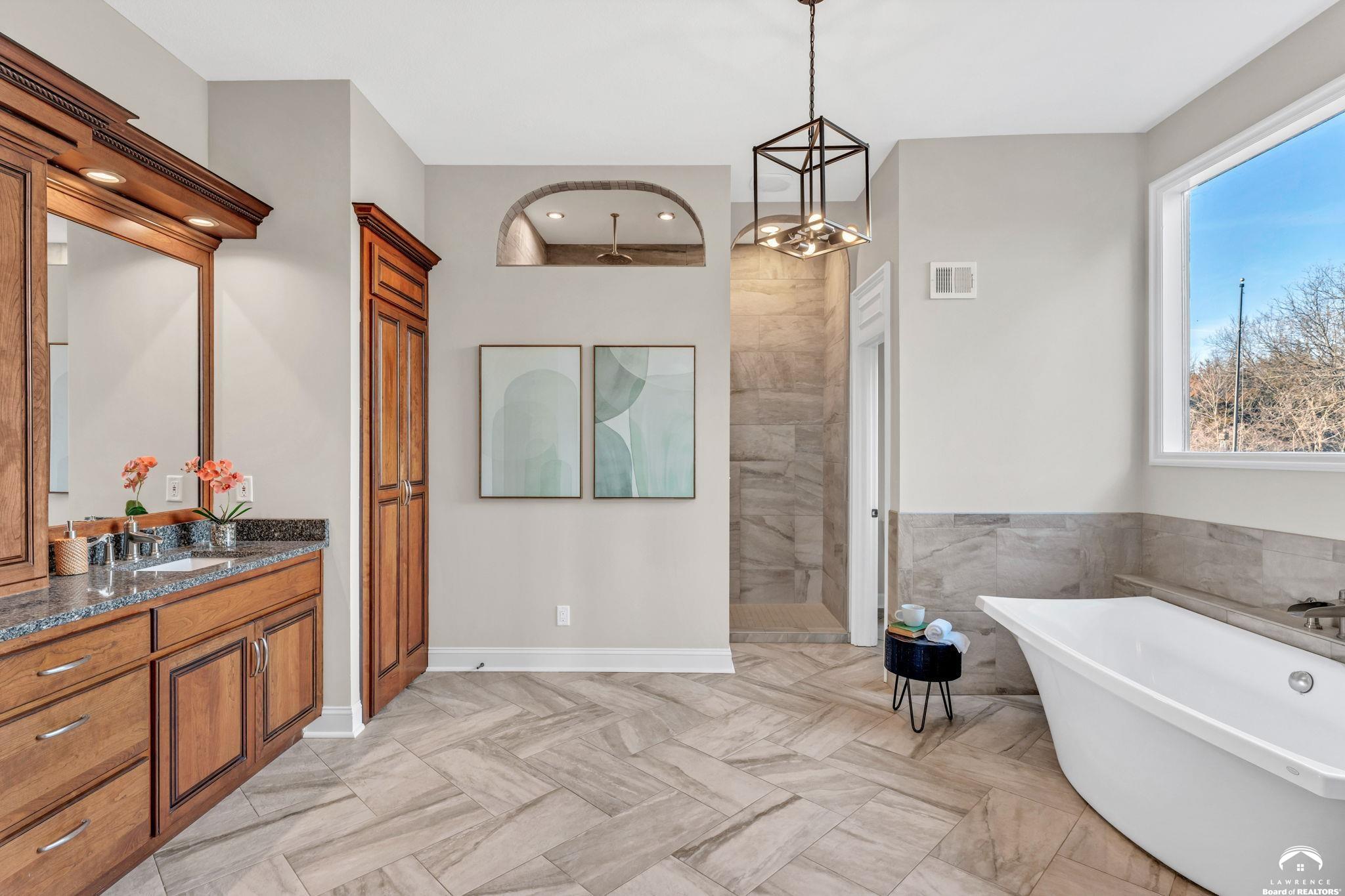 927 North 1464th Road Lawrence, KS 66049 - Photo 44 of 98