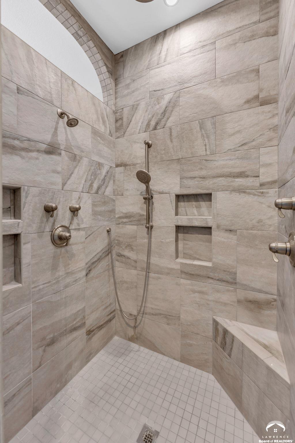 927 North 1464th Road Lawrence, KS 66049 - Photo 46 of 98