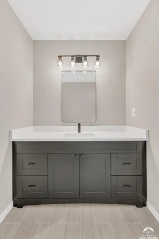 $1,295,000 | 927 North 1464th Road, Lawrence, KS 66049