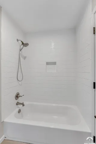 $1,295,000 | 927 North 1464th Road, Lawrence, KS 66049