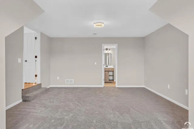 $1,295,000 | 927 North 1464th Road, Lawrence, KS 66049