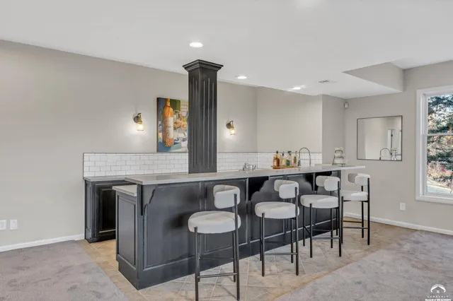 $1,295,000 | 927 North 1464th Road, Lawrence, KS 66049