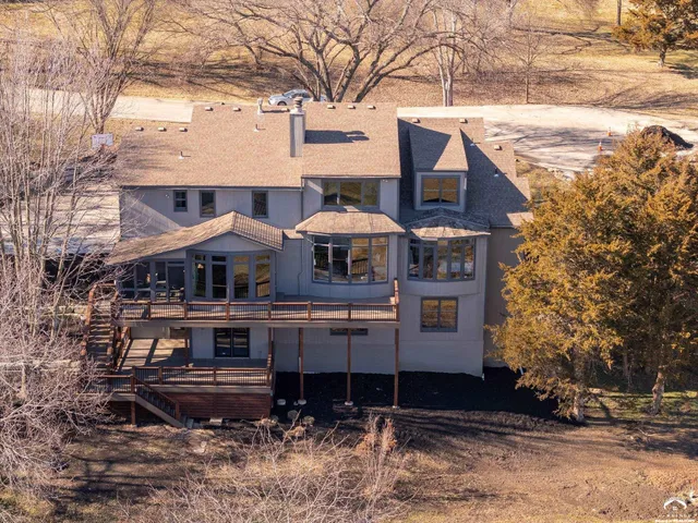 $1,295,000 | 927 North 1464th Road, Lawrence, KS 66049