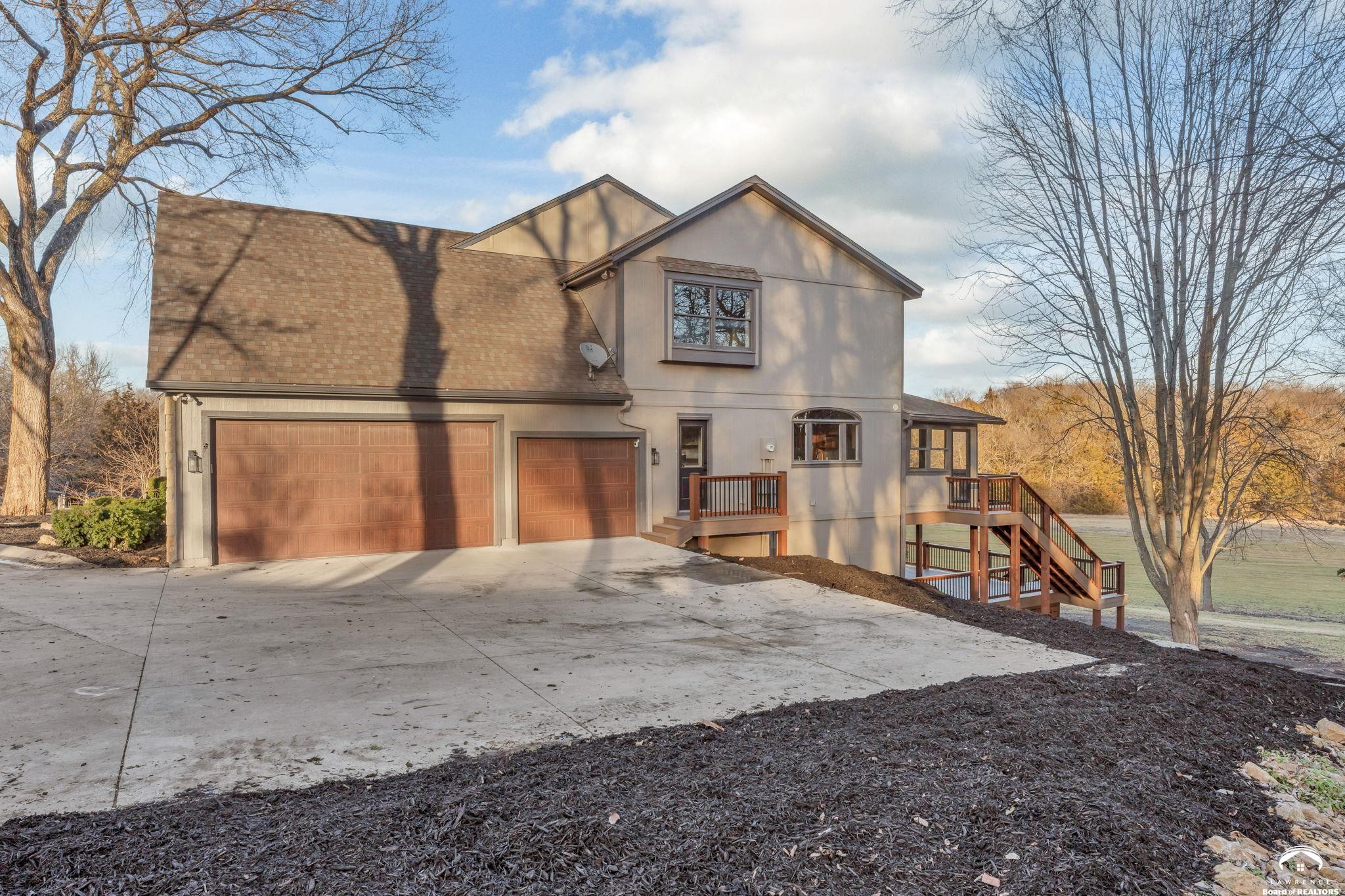 927 North 1464th Road Lawrence, KS 66049 - Photo 10 of 98