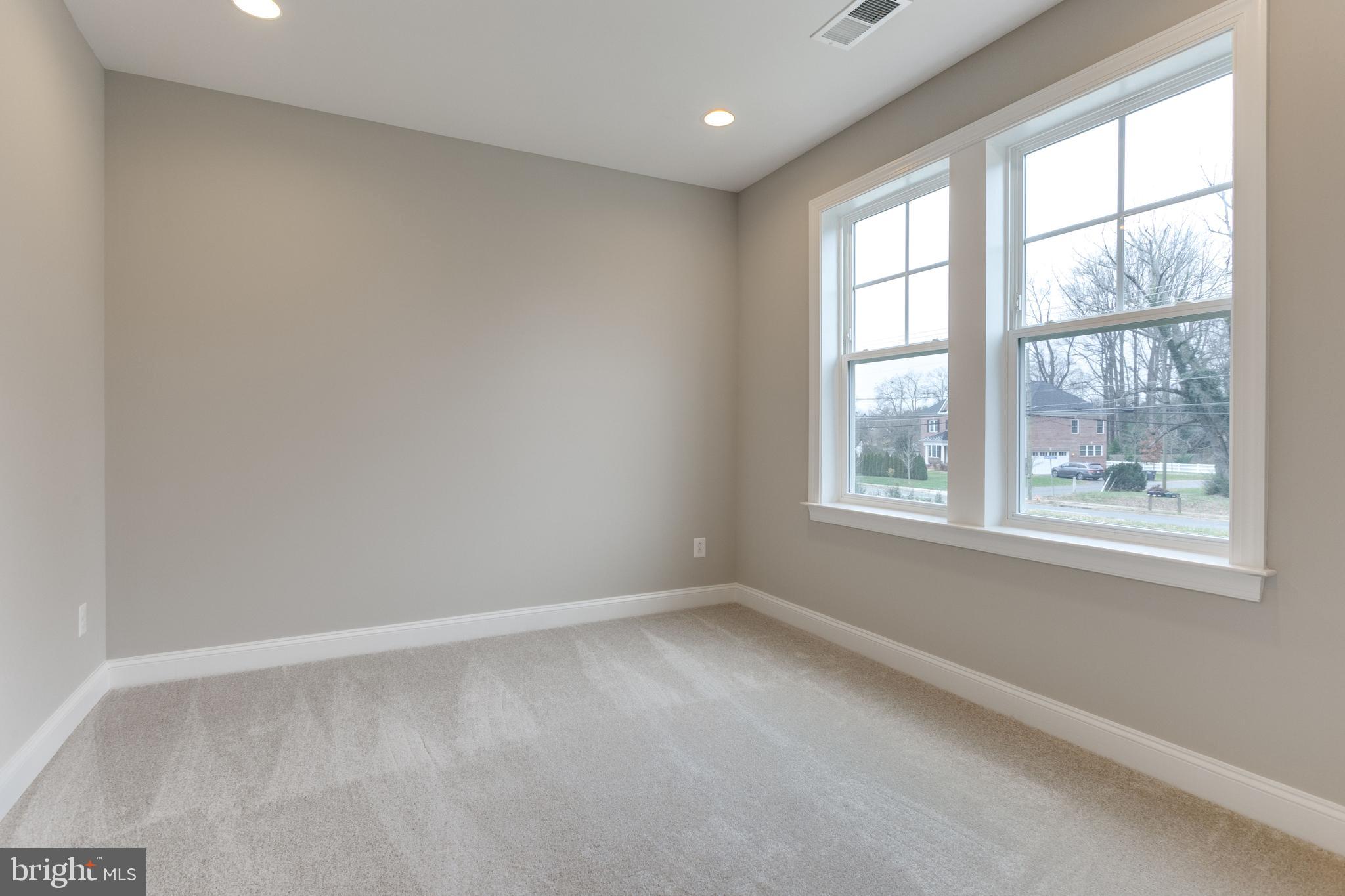 7108 27th Road North Arlington, VA 22213 - Photo 34 of 62 Gallery Image 34