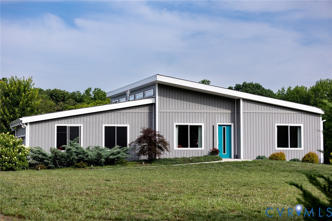 567 Monroe Church Road Rice, VA 23966 - Photo 2 of 83 Tucked on a 2 1/2 acre lot in the serene countrysi