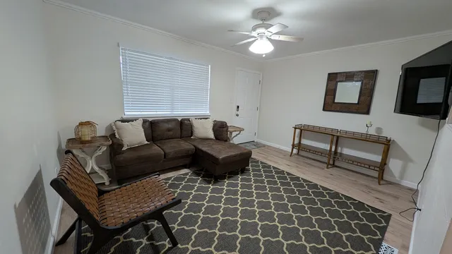 $1,800 | 723 East Tennessee Street, Unit B, Tallahassee, FL 32308