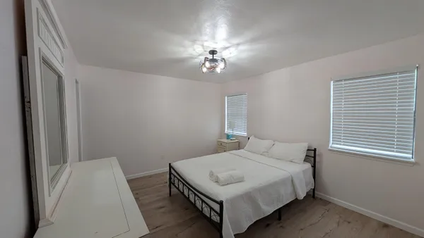 $1,800 | 723 East Tennessee Street, Unit B, Tallahassee, FL 32308