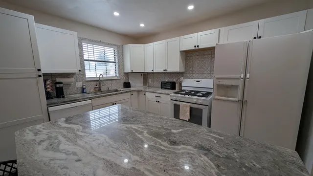 $1,800 | 723 East Tennessee Street, Unit B, Tallahassee, FL 32308