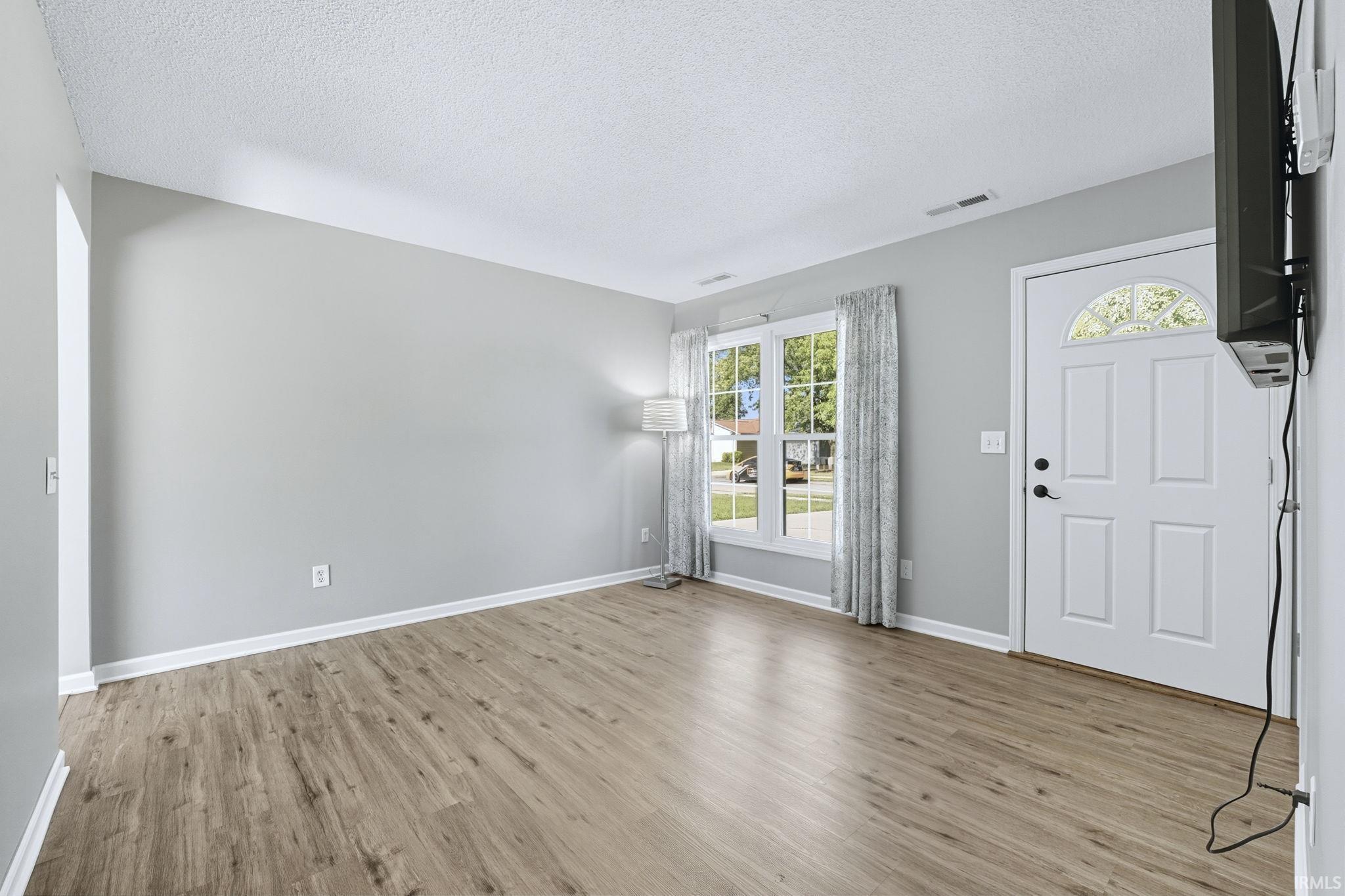 1216 Applewood Road Fort Wayne, IN 46825 - Photo 3 of 18 Gallery Image 3