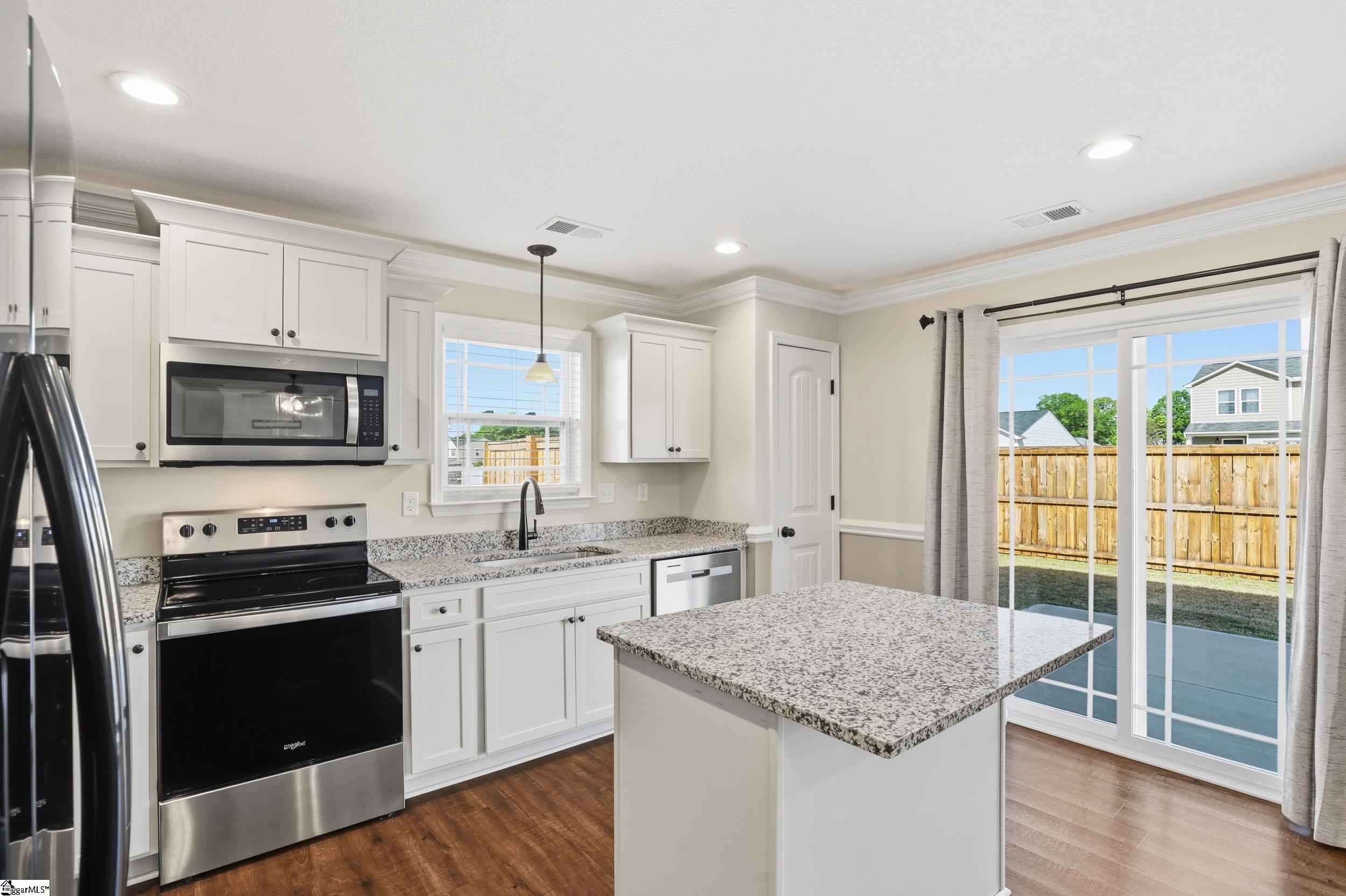 1719 Roxanne Sue Drive Lyman, SC 29365 - Photo 9 of 34