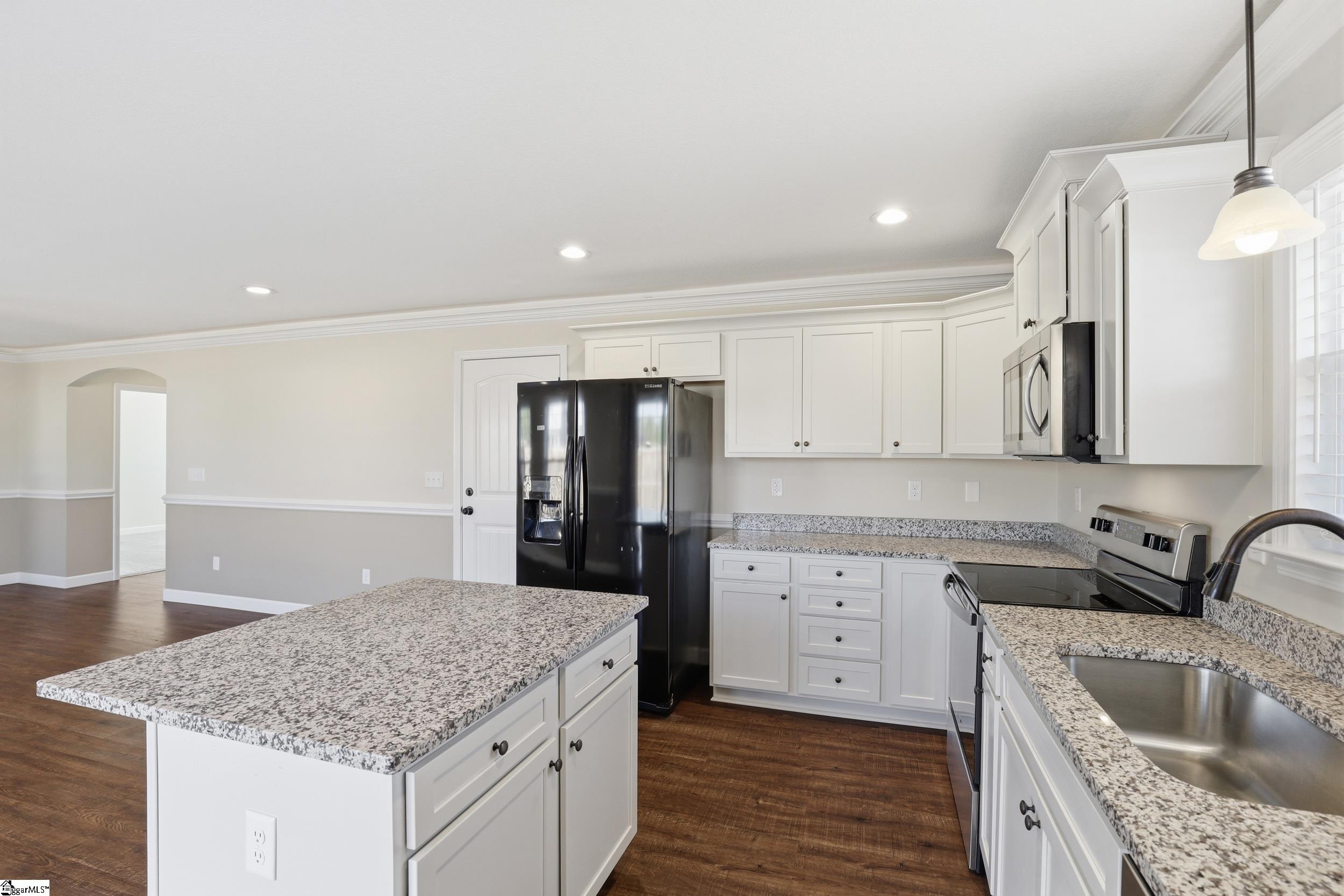 1719 Roxanne Sue Drive Lyman, SC 29365 - Photo 10 of 34