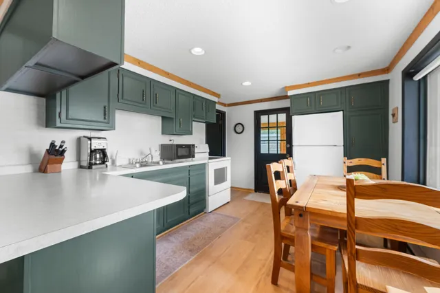 $2,200 | 2180 Island Drive, Somerset, WI 54025