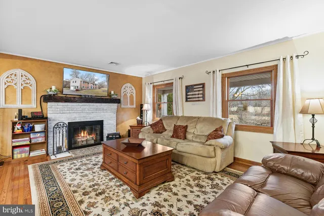 $4,000 | 1573 Garrisonville Road, Stafford, VA 22556