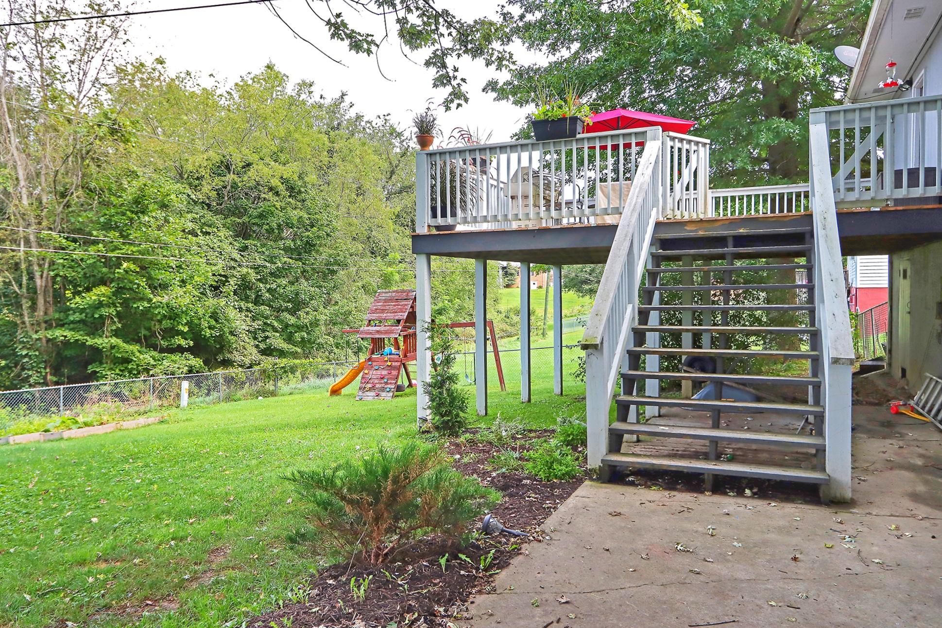 217 Sunset Cir Road Lewisburg, WV 24901 - Photo 35 of 38 Gallery Image 35