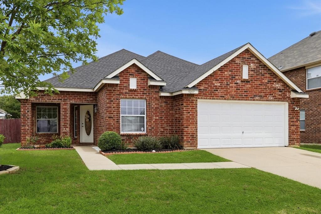 5217 Shiver Road Fort Worth, TX 76244 - Photo 3 of 40