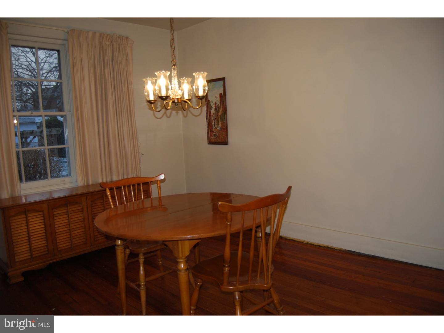 400 Sunset Road West Reading, PA 19611 - Photo 7 of 24 Dining Room