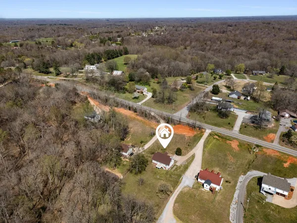 $425,000 | 2789 Highway 12 North, Chapmansboro, TN 37035